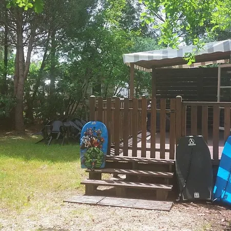 La Lette Fleurie - Mobil Spacieux 6-8 Personnes Equipe En 4 Etoiles Campsite *