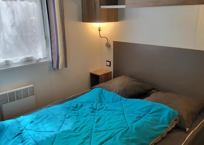La Lette Fleurie - Mobil Spacieux Climatise 6-8 Personnes Equipe En 4 Etoiles